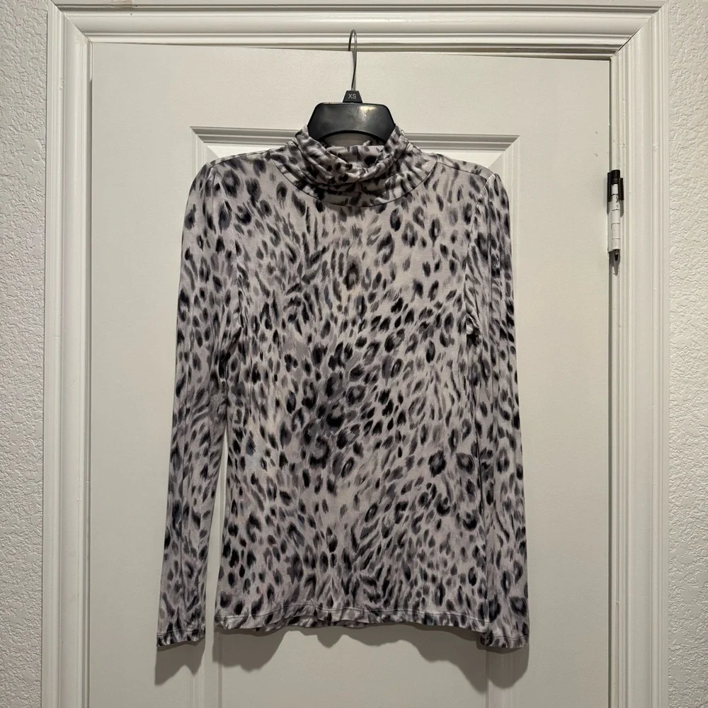 ANN TAYLOR PUFF SHOULDER TURTLENECK TOP SIZE XS - Picture 2 of 5